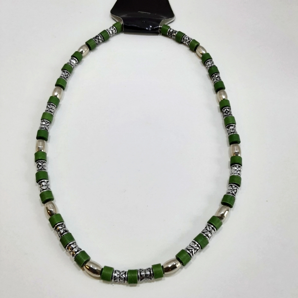 New Old Stock Y2K Beaded Necklace 18" Green & Silver Tone Beads Men Women Unisex